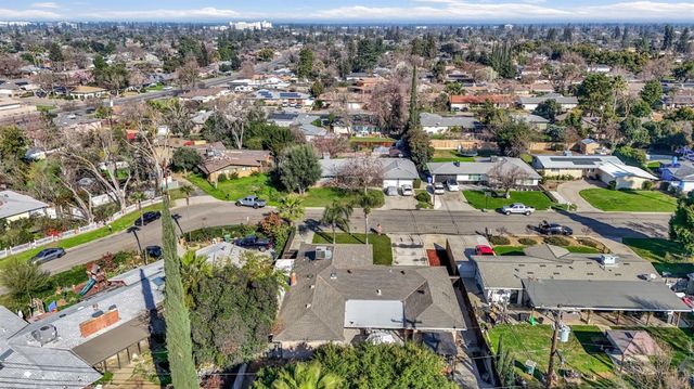 1511 E Almendra Drive, Fresno, CA 93710