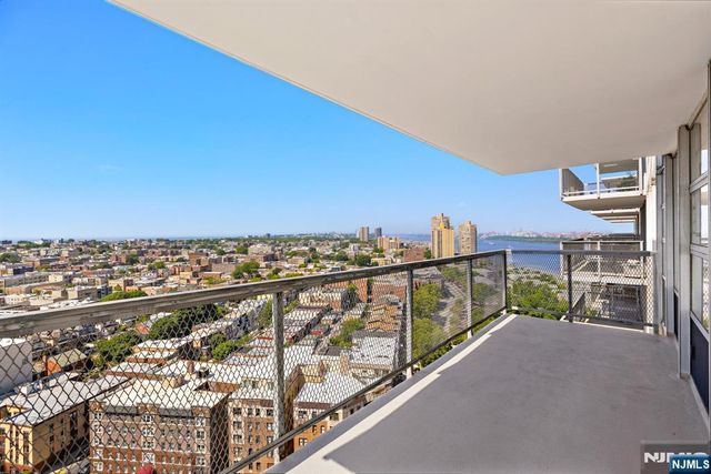 6050 Boulevard East 22GH, West New York, NJ 07093
