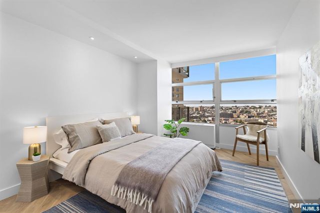 6050 Boulevard East 22GH, West New York, NJ 07093