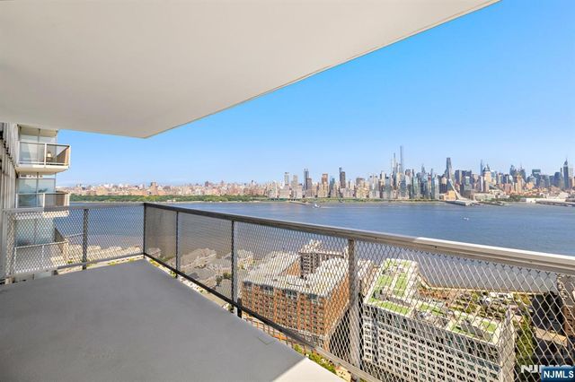 6050 Boulevard East 22GH, West New York, NJ 07093