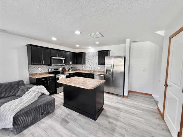 3035 SW Arlan Lane, Ankeny, IA 50023