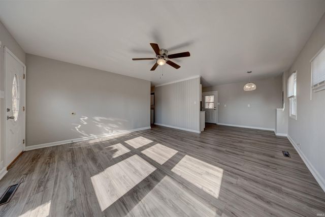 713 Thornberry Drive, Evansville, IN 47710