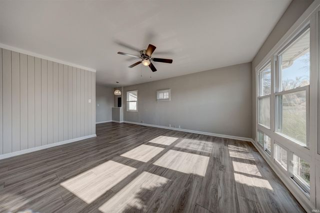 713 Thornberry Drive, Evansville, IN 47710