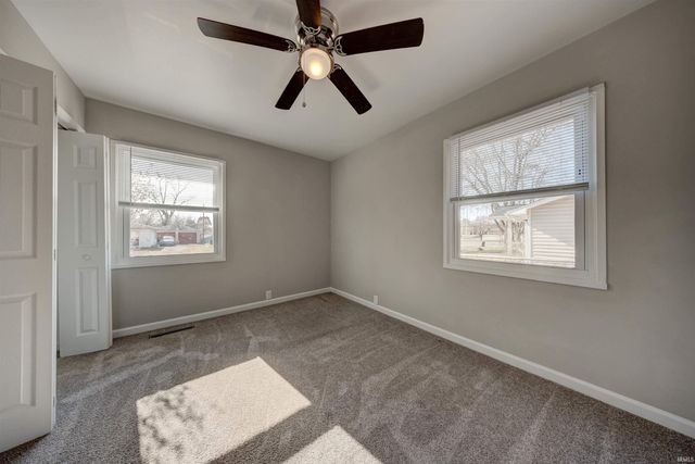 713 Thornberry Drive, Evansville, IN 47710