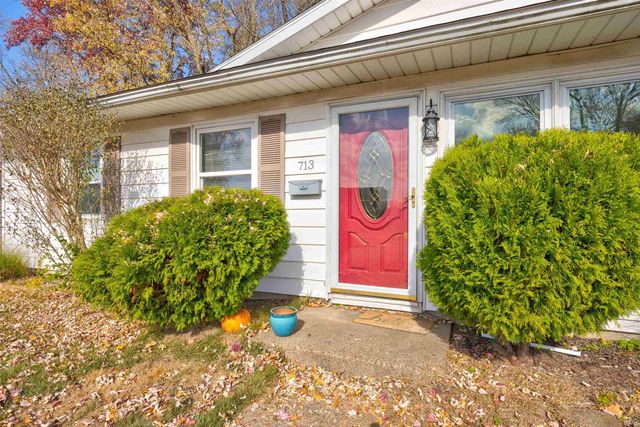 713 Thornberry Drive, Evansville, IN 47710