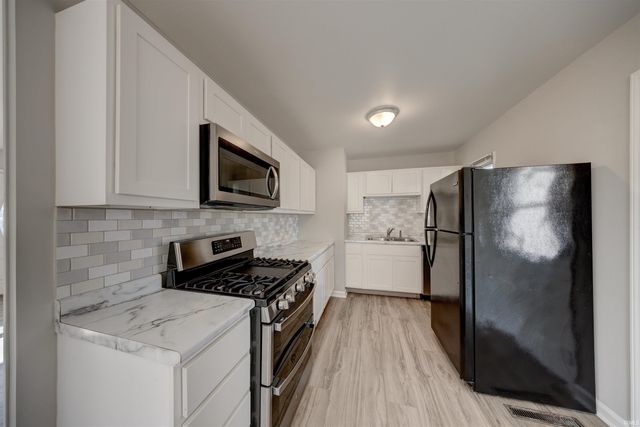 713 Thornberry Drive, Evansville, IN 47710