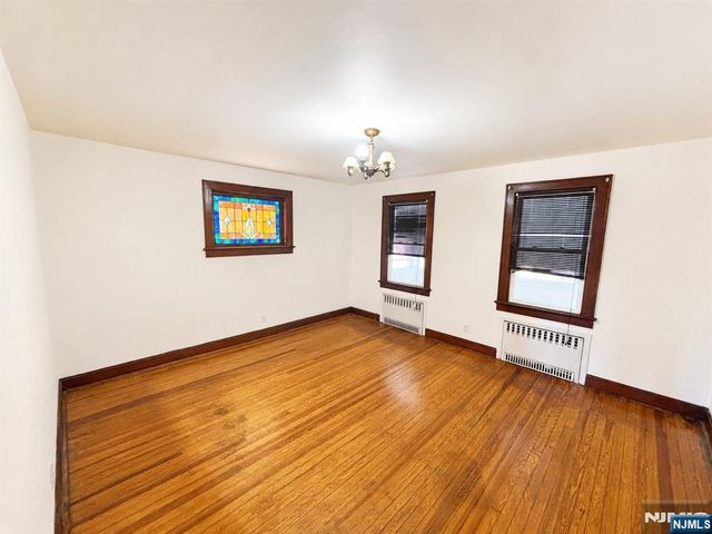 345 4th Street, Saddle Brook, NJ 07663