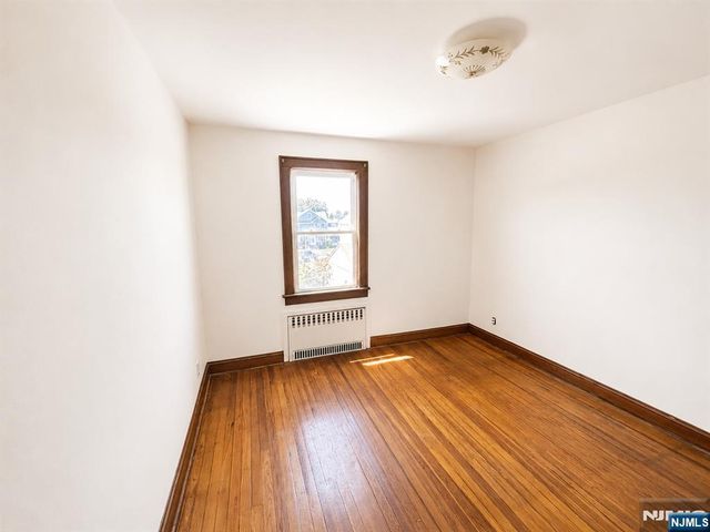 345 4th Street, Saddle Brook, NJ 07663