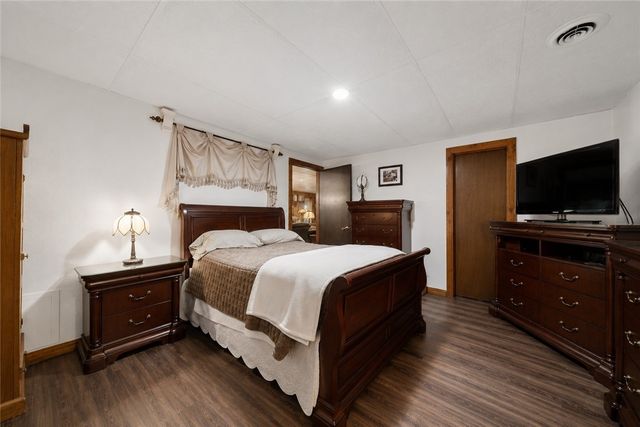 100 Lee Ln, Allegheny Twp, PA 15656