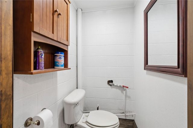 100 Lee Ln, Allegheny Twp, PA 15656