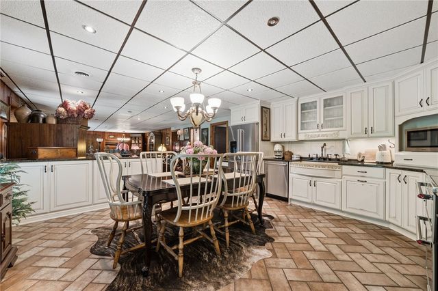 100 Lee Ln, Allegheny Twp, PA 15656