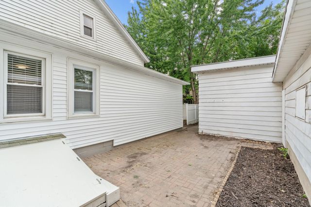 55 Front Avenue, Saint Paul, MN 55117