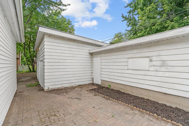 55 Front Avenue, Saint Paul, MN 55117