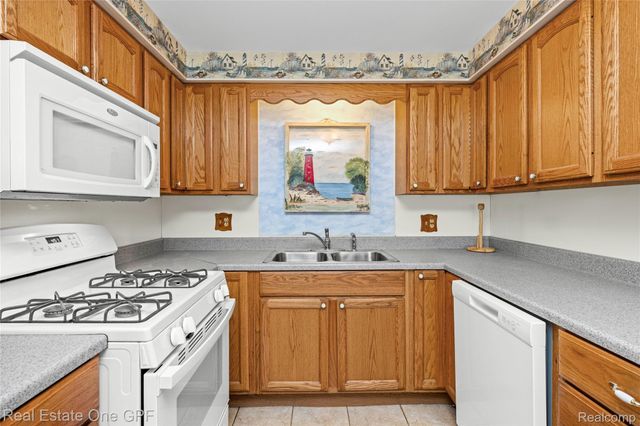 5871 Manor Drive, Fort Gratiot Charter Township, MI 48059