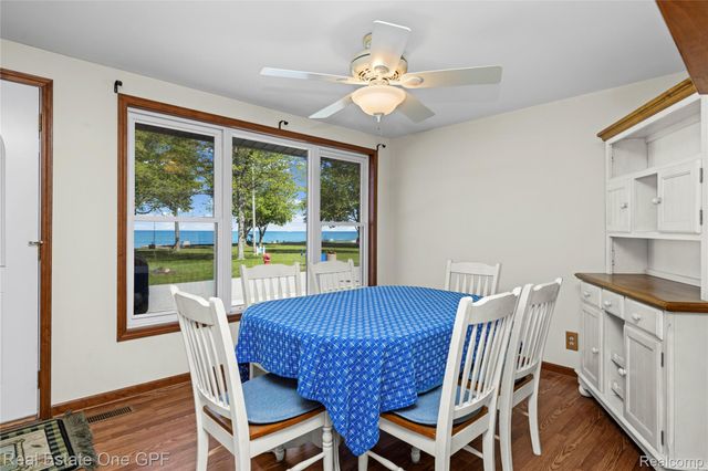 5871 Manor Drive, Fort Gratiot Charter Township, MI 48059