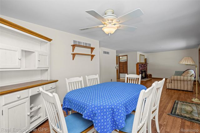 5871 Manor Drive, Fort Gratiot Charter Township, MI 48059