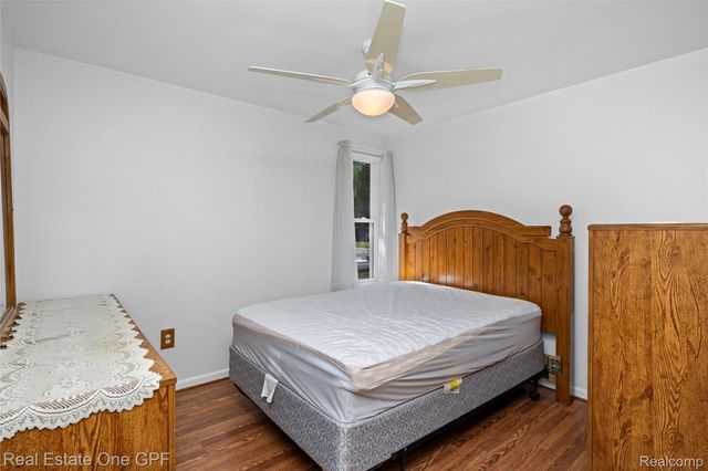 5871 Manor Drive, Fort Gratiot Charter Township, MI 48059