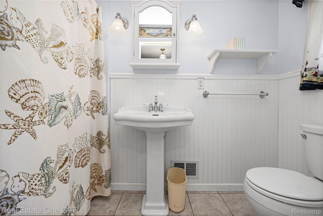 5871 Manor Drive, Fort Gratiot Charter Township, MI 48059