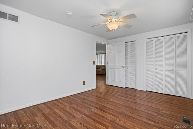 5871 Manor Drive, Fort Gratiot Charter Township, MI 48059
