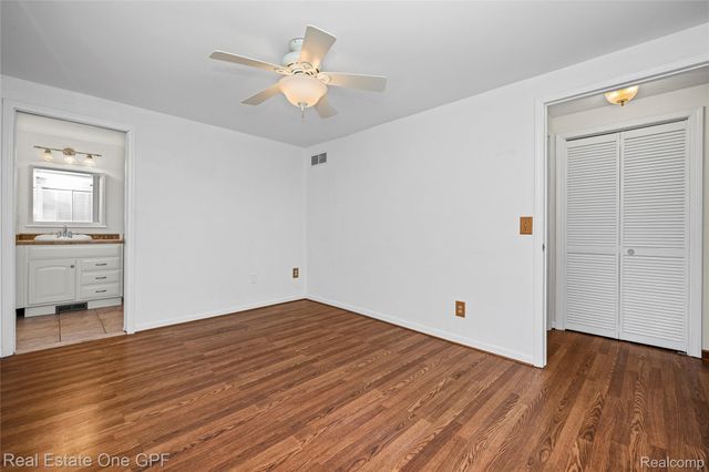 5871 Manor Drive, Fort Gratiot Charter Township, MI 48059