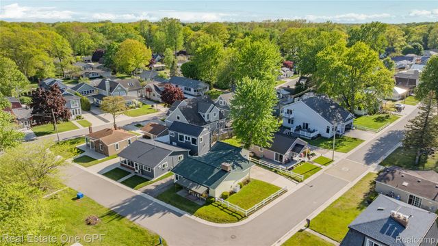 5871 Manor Drive, Fort Gratiot Charter Township, MI 48059