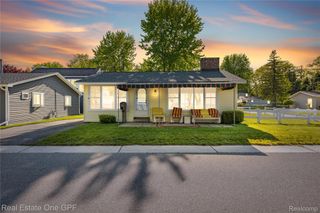 5871 Manor Drive, Fort Gratiot Charter Township, MI 48059