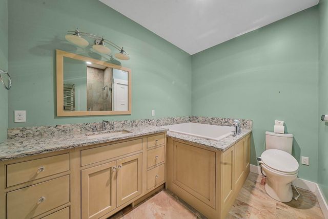 215 Washington Street, Traverse City, MI 49684