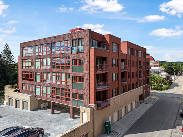 215 Washington Street, Traverse City, MI 49684