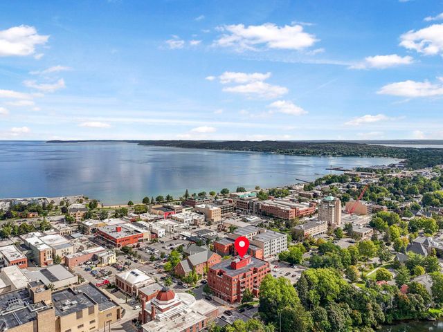 215 Washington Street, Traverse City, MI 49684