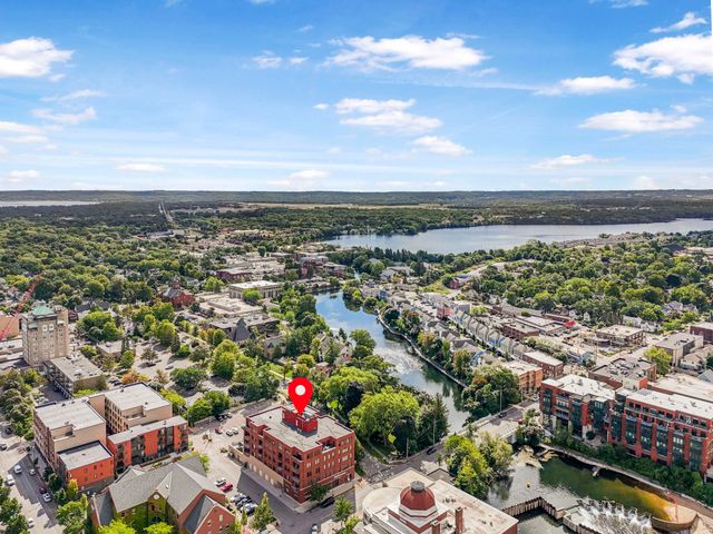 215 Washington Street, Traverse City, MI 49684