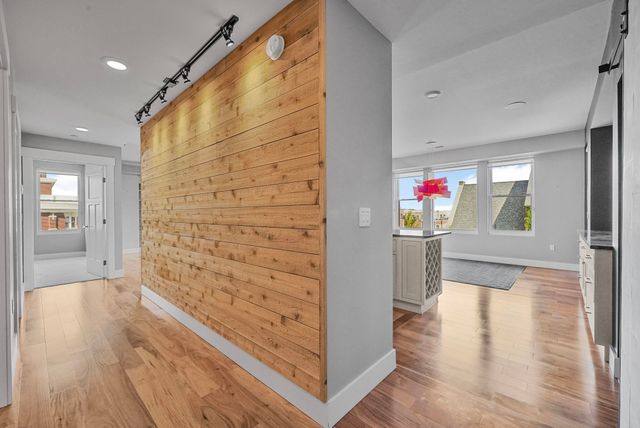 215 Washington Street, Traverse City, MI 49684