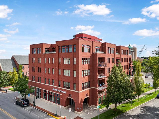 215 Washington Street, Traverse City, MI 49684