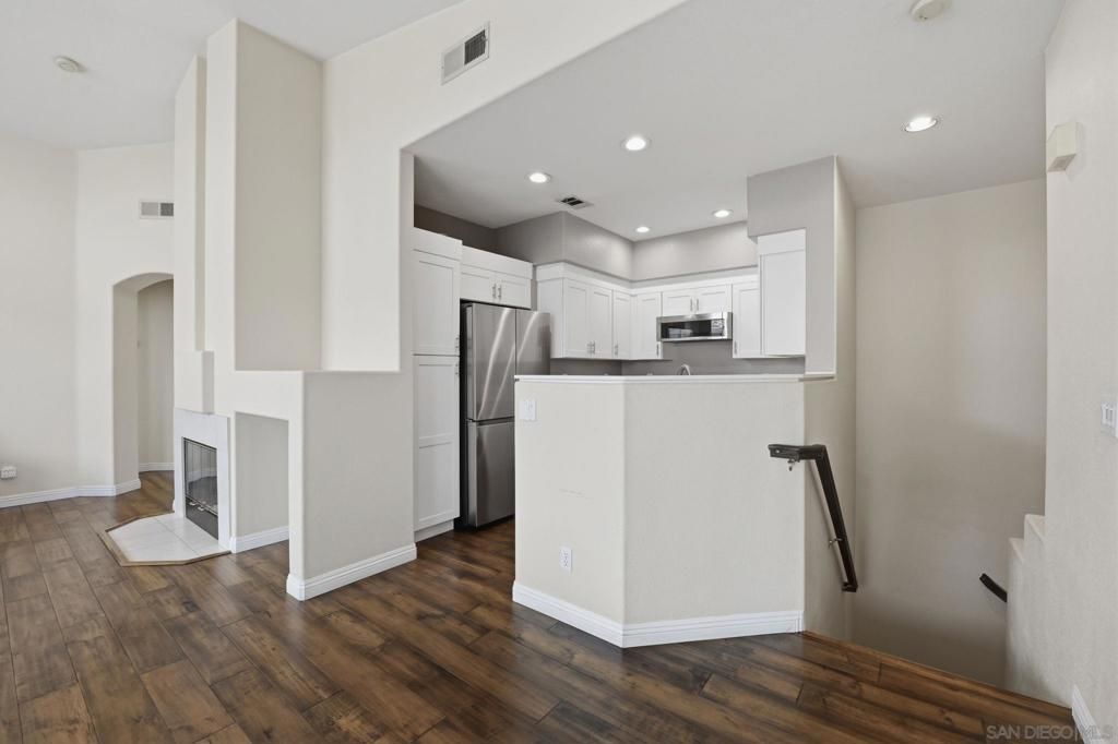 Image 12 of property listing at 18612 Caminito Pasadero, San Diego, CA 92128