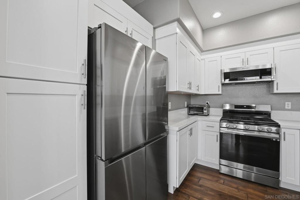 Image 16 of property listing at 18612 Caminito Pasadero, San Diego, CA 92128