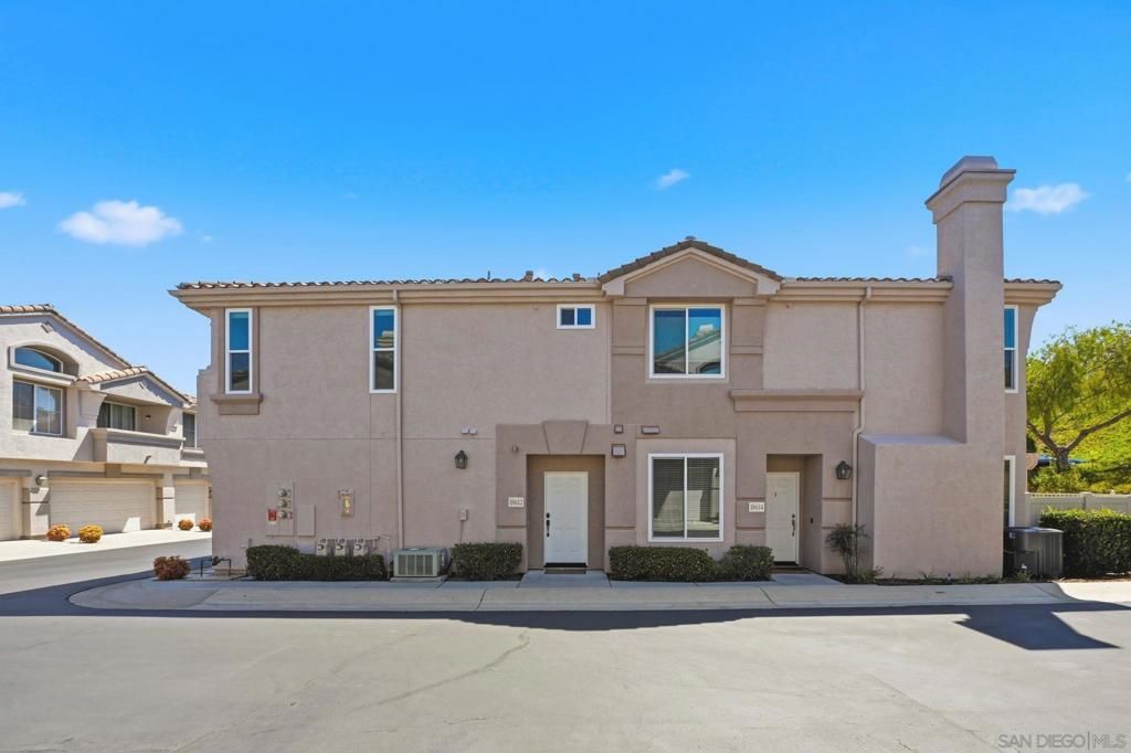 Image 2 of property listing at 18612 Caminito Pasadero, San Diego, CA 92128