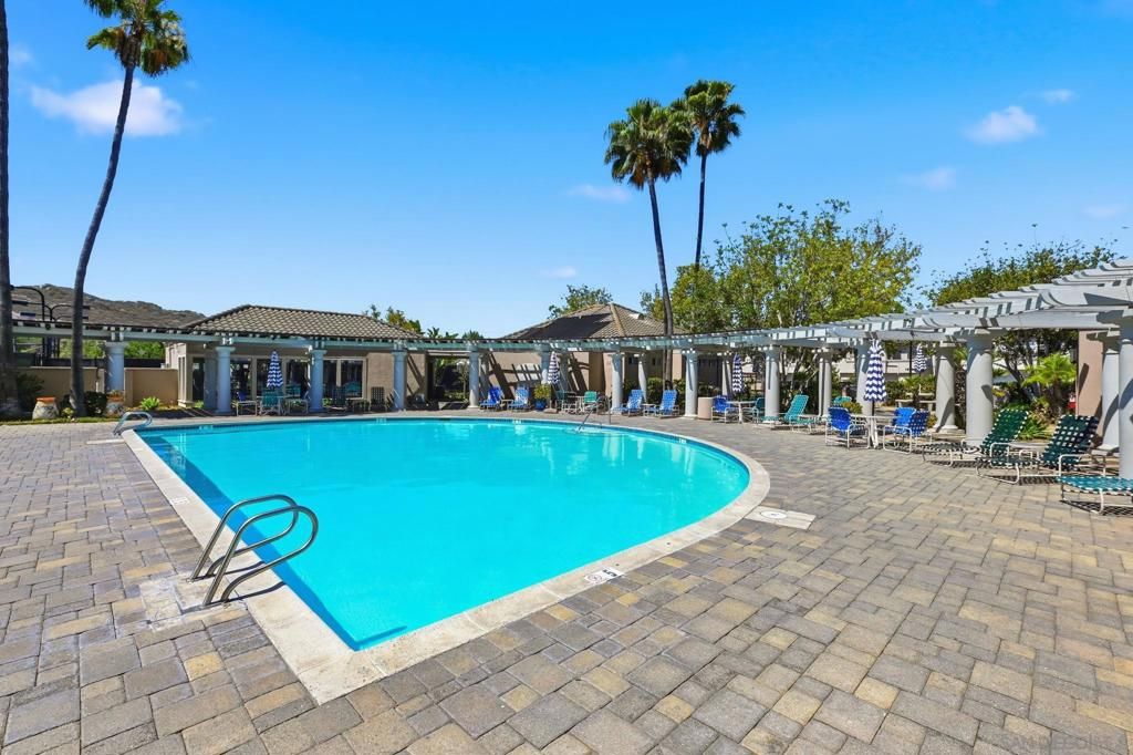 Image 35 of property listing at 18612 Caminito Pasadero, San Diego, CA 92128