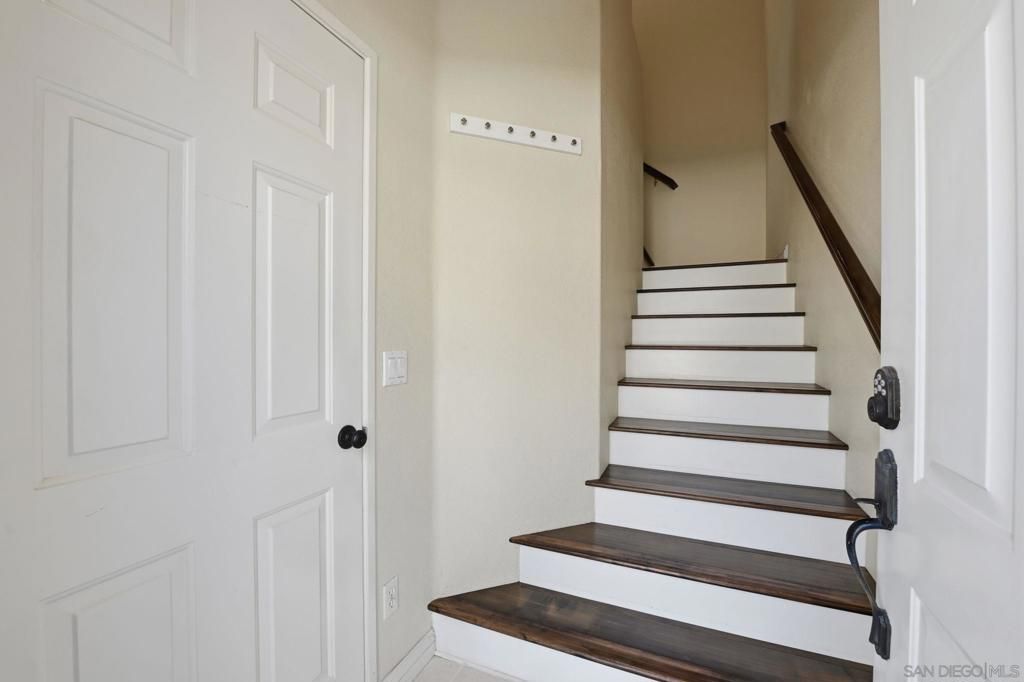 Image 4 of property listing at 18612 Caminito Pasadero, San Diego, CA 92128