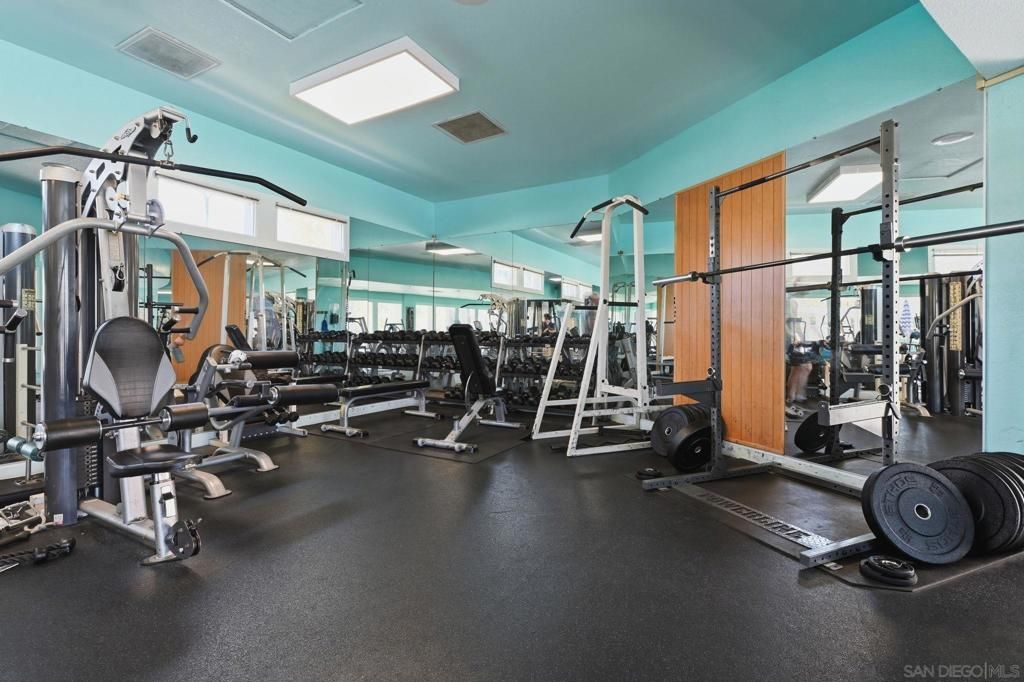 Image 41 of property listing at 18612 Caminito Pasadero, San Diego, CA 92128