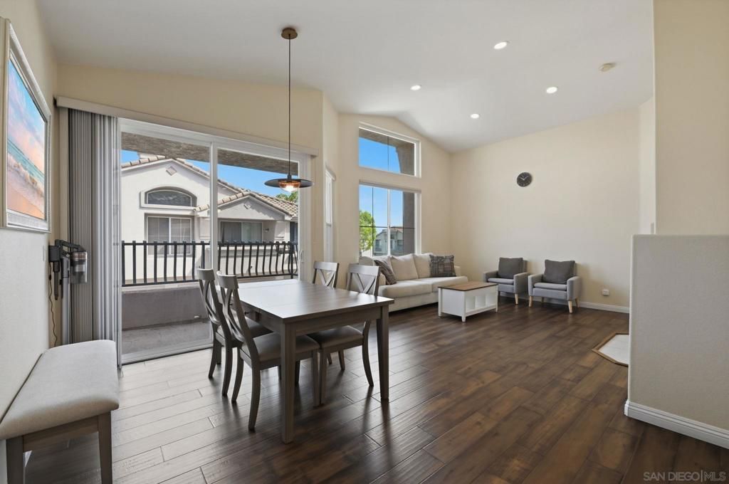Image 5 of property listing at 18612 Caminito Pasadero, San Diego, CA 92128