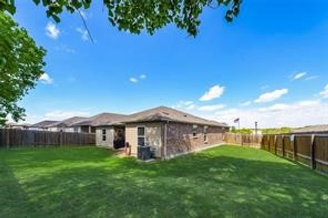 1300 Clegg Street, Howe, TX 75459