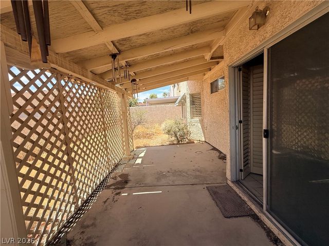 9713 Peacock Hill Circle, Las Vegas, NV 89117