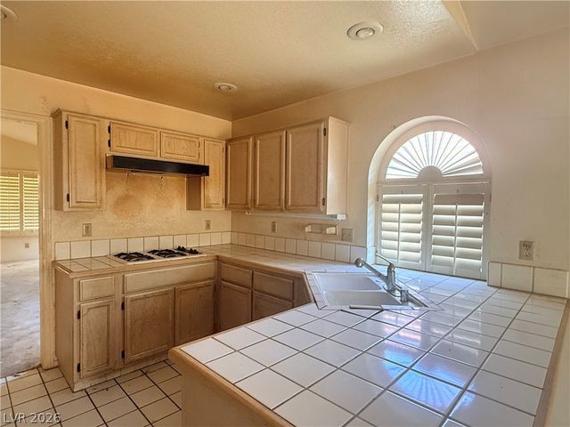 9713 Peacock Hill Circle, Las Vegas, NV 89117