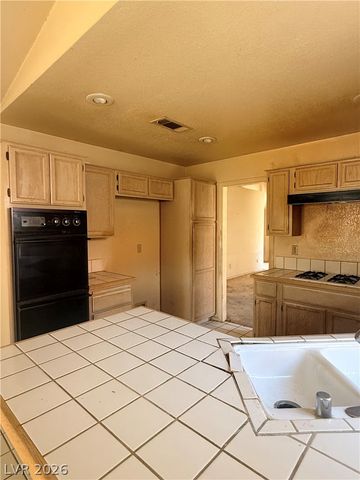 9713 Peacock Hill Circle, Las Vegas, NV 89117