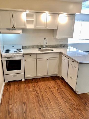 34 Clark St 14, Arlington, MA 02476