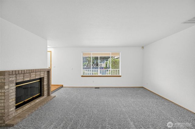 7603 46th Avenue E, Tacoma, WA 98443