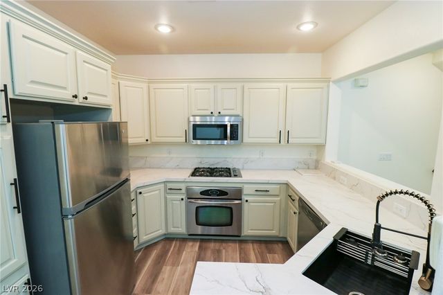 1510 Plaza Centre Drive 105, Las Vegas, NV 89135