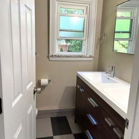 2948 Alexander Street, Rochester Hills, MI 48309