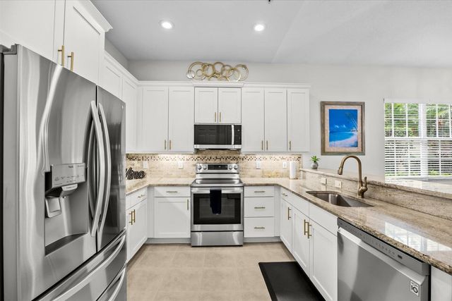 10099 SW Duccio Lane, Port Saint Lucie, FL 34986
