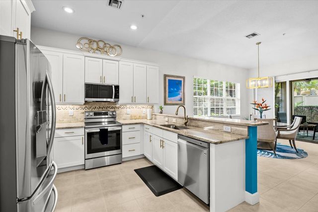 10099 SW Duccio Lane, Port Saint Lucie, FL 34986