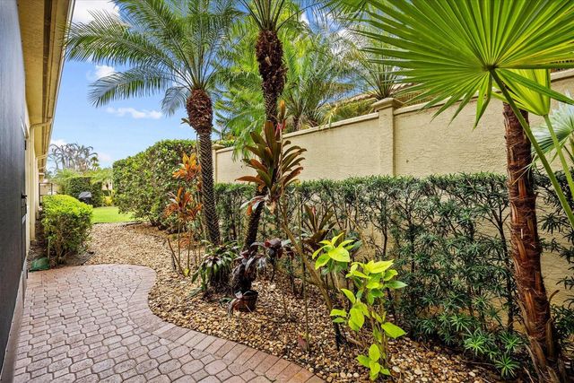 10099 SW Duccio Lane, Port Saint Lucie, FL 34986